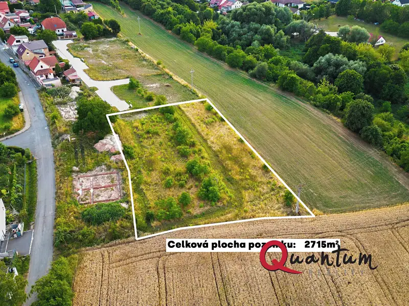 Prodej stavebního pozemku 2715 m², Brandýsek – náhled fotky 1
