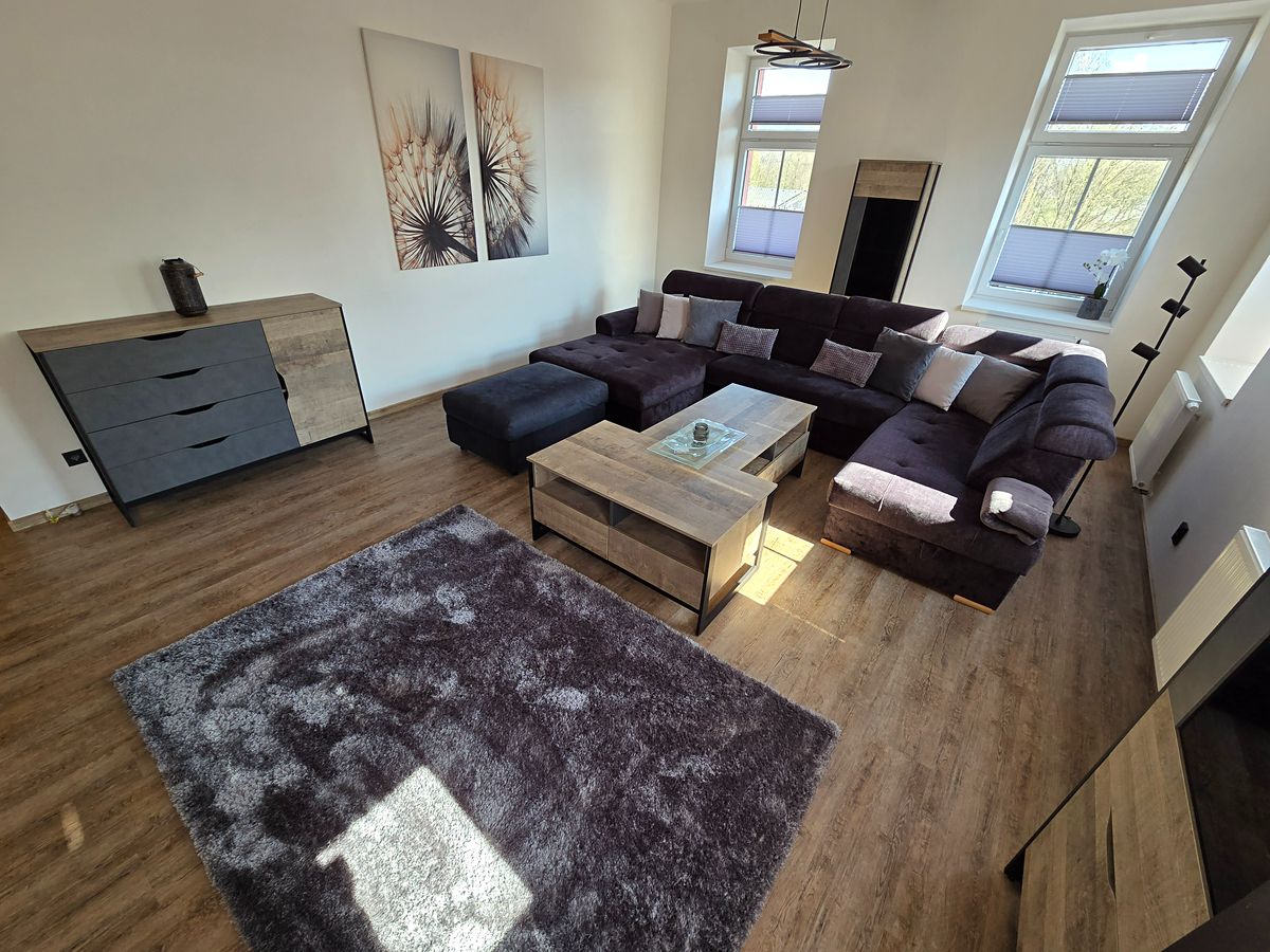 Prodej rodinného domu 715 m², pozemek 1494 m² – fotografie 3