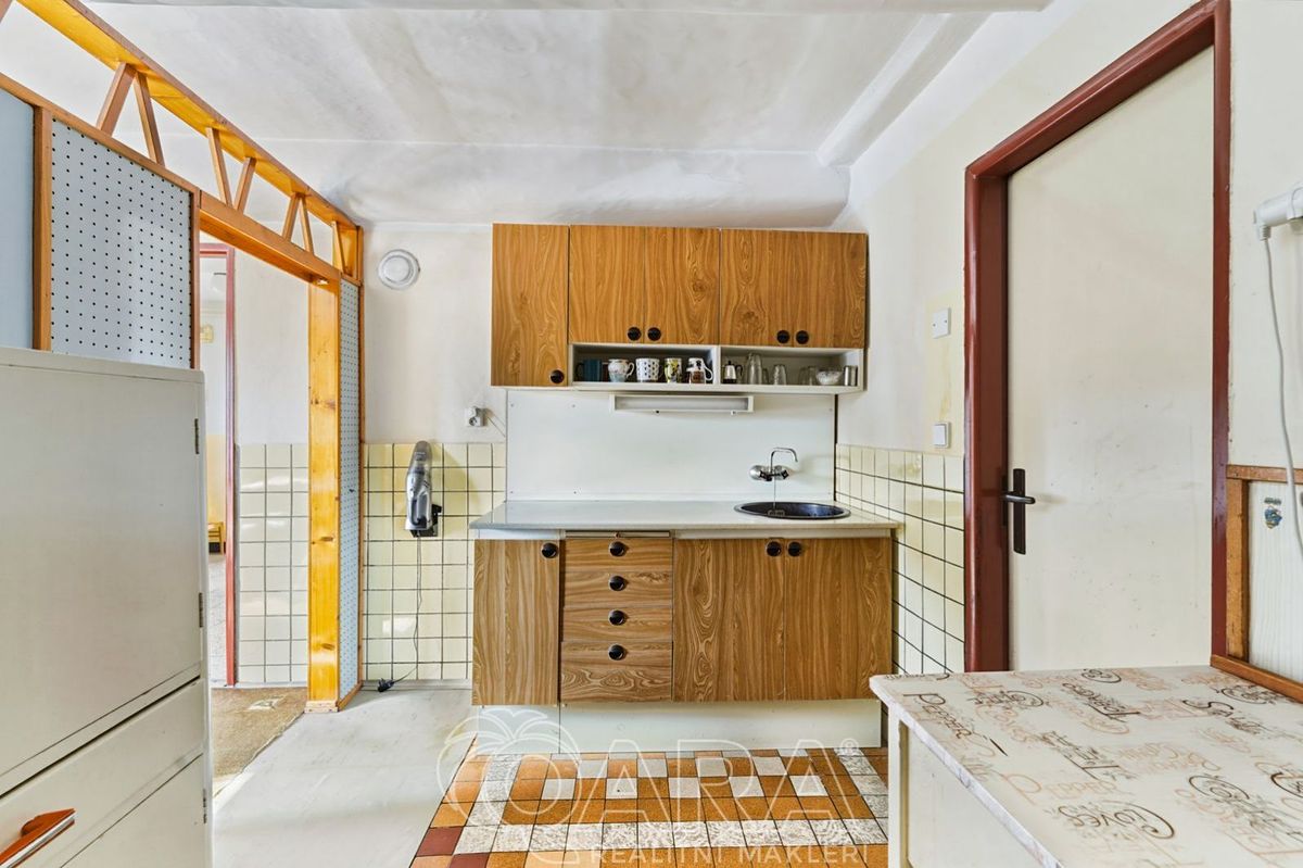 Prodej rodinného domu 143 m², pozemek 530 m² – fotografie 5