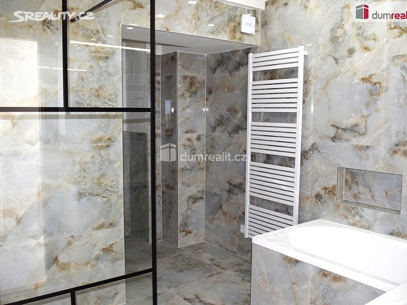 Pronájem komerční nemovitosti 139 m² – pohled 2