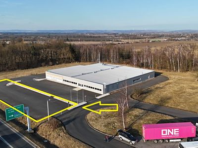 Pronájem komerčního pozemku 1200 m²