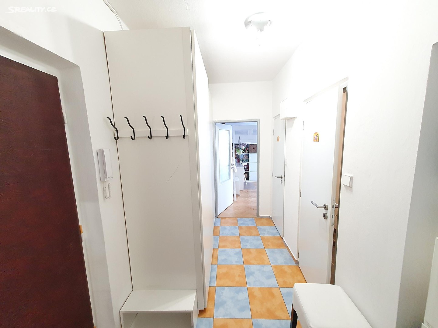 Pronájem bytu 2+1 52 m² – pohled 6