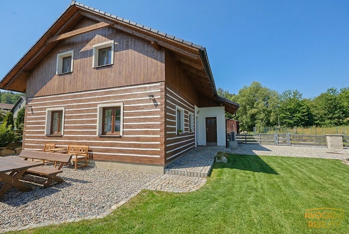 Prodej rodinného domu 128 m², pozemek 518 m² – fotografie 2