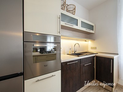 Pronájem bytu 2+kk 58 m²