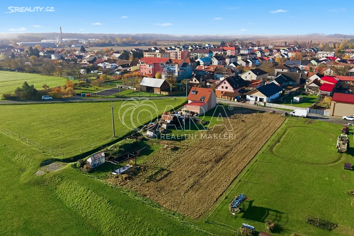 Prodej stavebního pozemku 868 m² – další