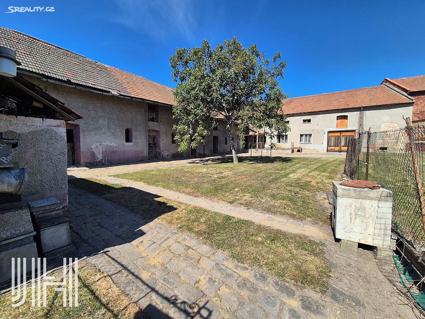 Prodej  rodinného domu 240 m², pozemek 1 160 m² – pohled 4