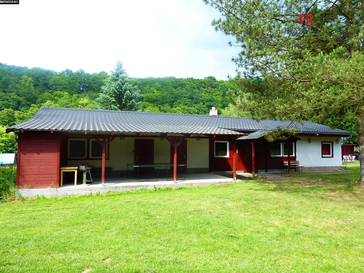 Prodej chaty 330 m², pozemek 9312 m², Sázava