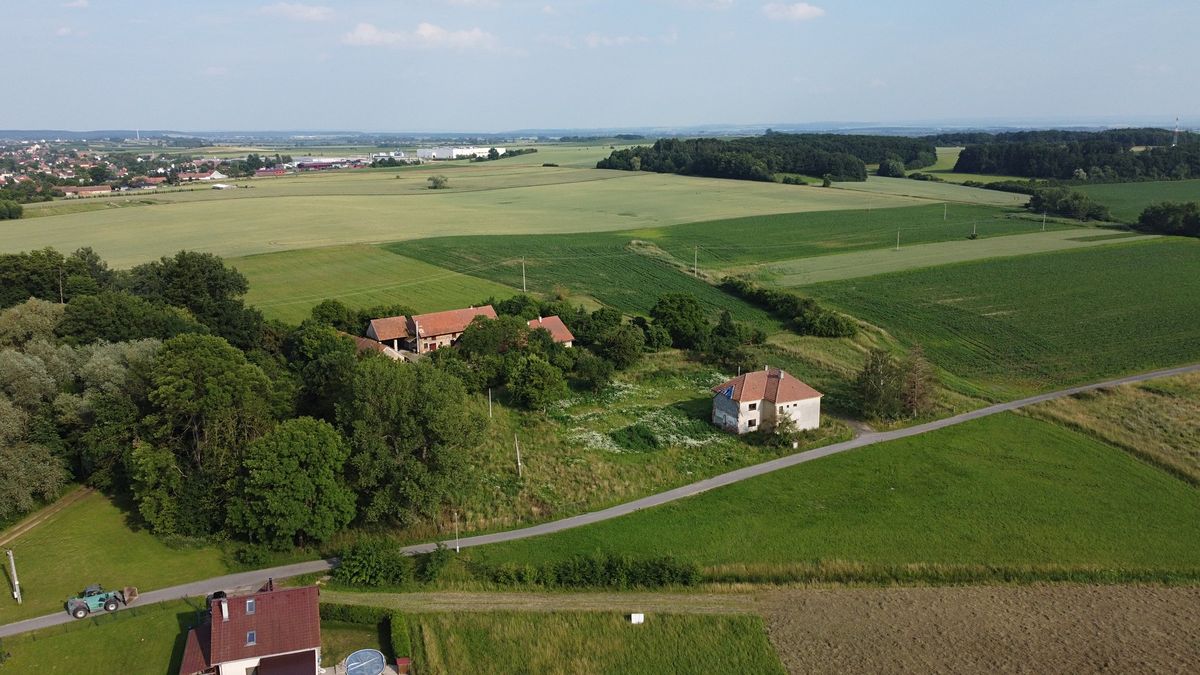 Prodej rodinného domu 230 m², pozemek 735 m² – fotografie 5