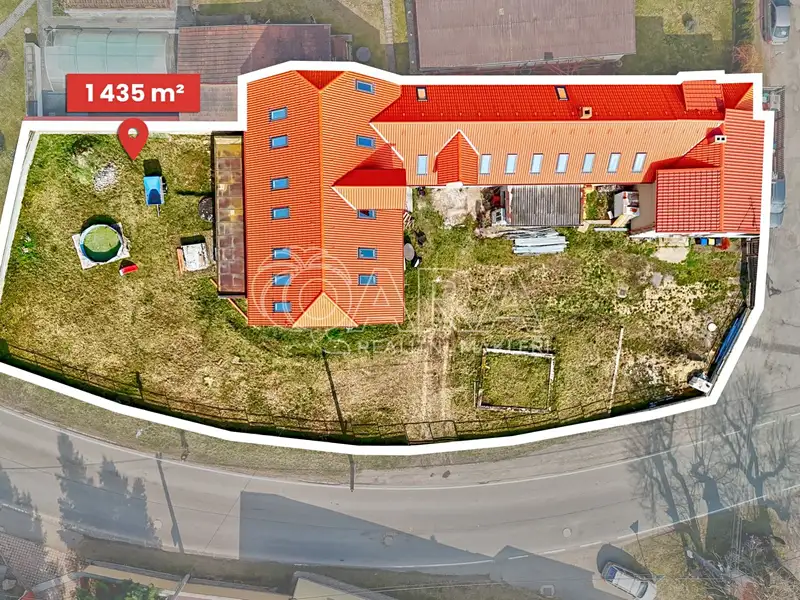 Prodej rodinného domu 340 m², pozemek 1435 m², Drhovy – náhled fotky 2
