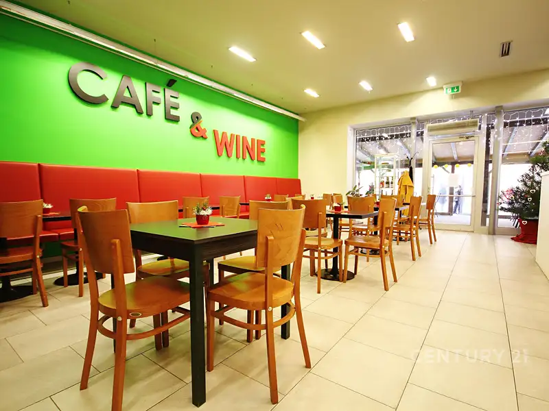 Pronájem restaurace 152 m², Adamov – náhled fotky 2