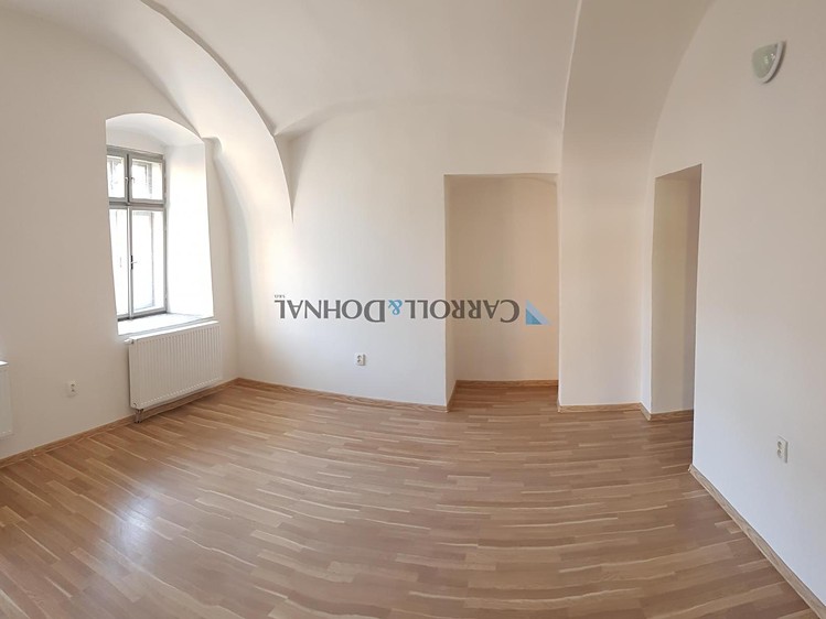 Prodej komerčního prostoru, 632 m² (2 z 9)