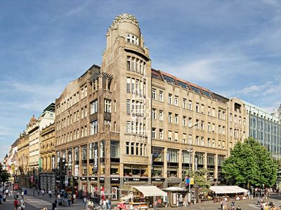 Pronájem kanceláře 373 m²