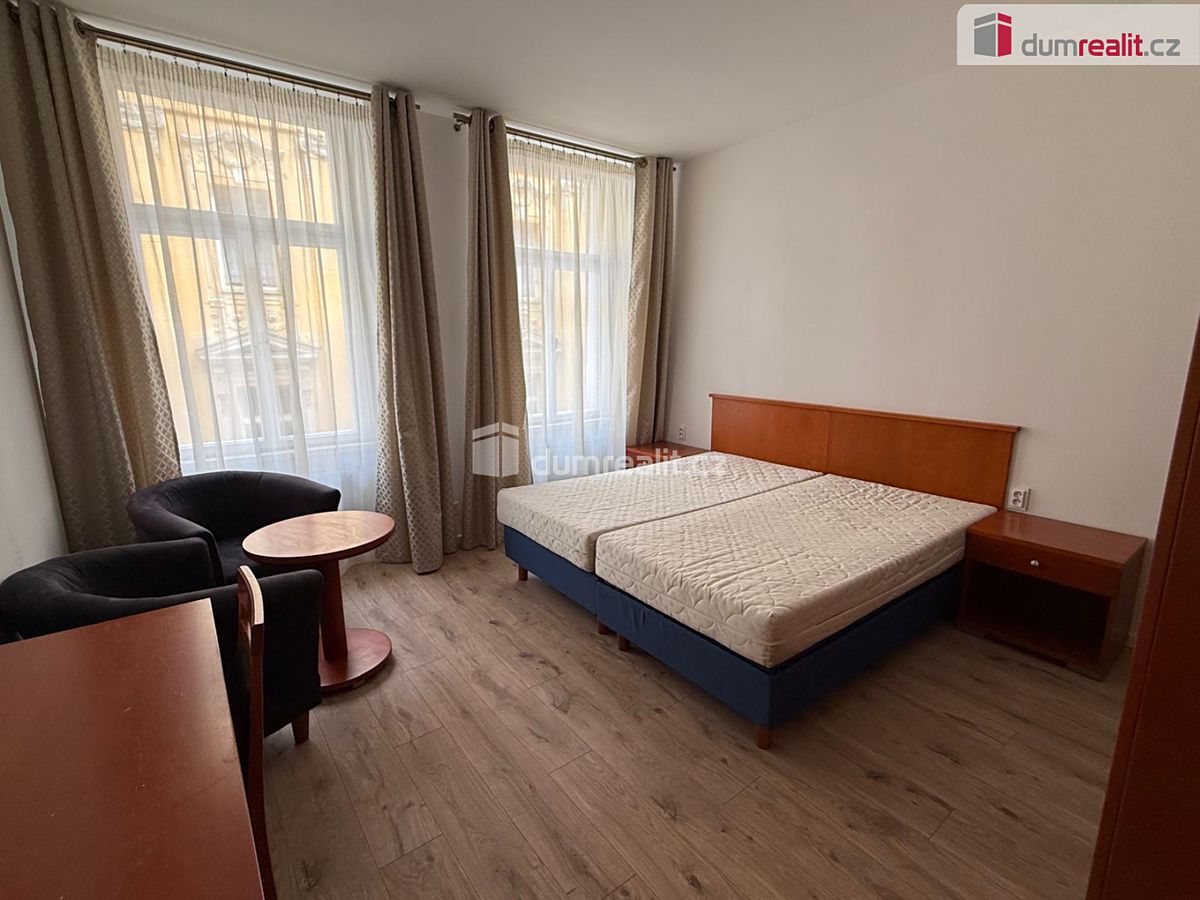 Pronájem bytu 1+kk 35 m²
