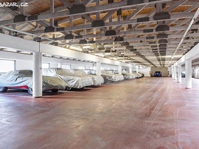 Pronájem garážového stání 14 m²