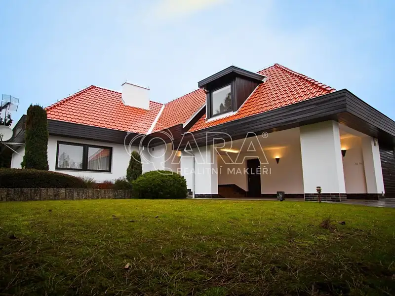 Pronájem rodinného domu 417 m², pozemek 1263 m², Praha – náhled fotky 3