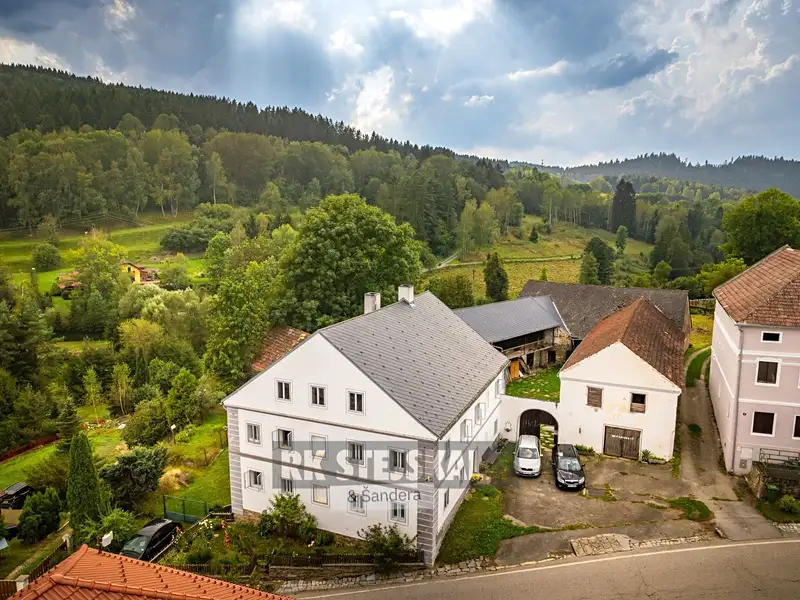 Prodej chalupy 600 m², pozemek 3209 m², Rožmitál na Šumavě – náhled fotky 2
