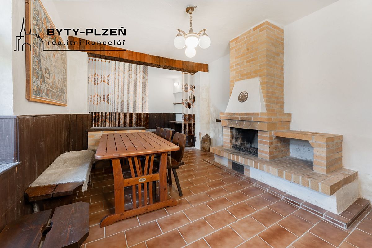 Prodej rodinného domu 130 m², pozemek 1456 m² – fotografie 5