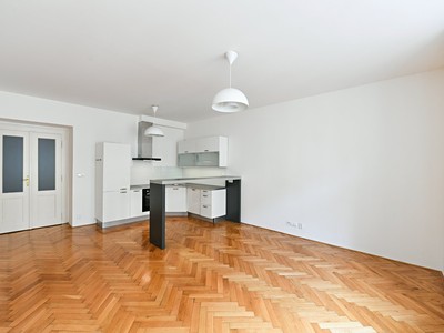 Pronájem bytu 3+kk 87 m²