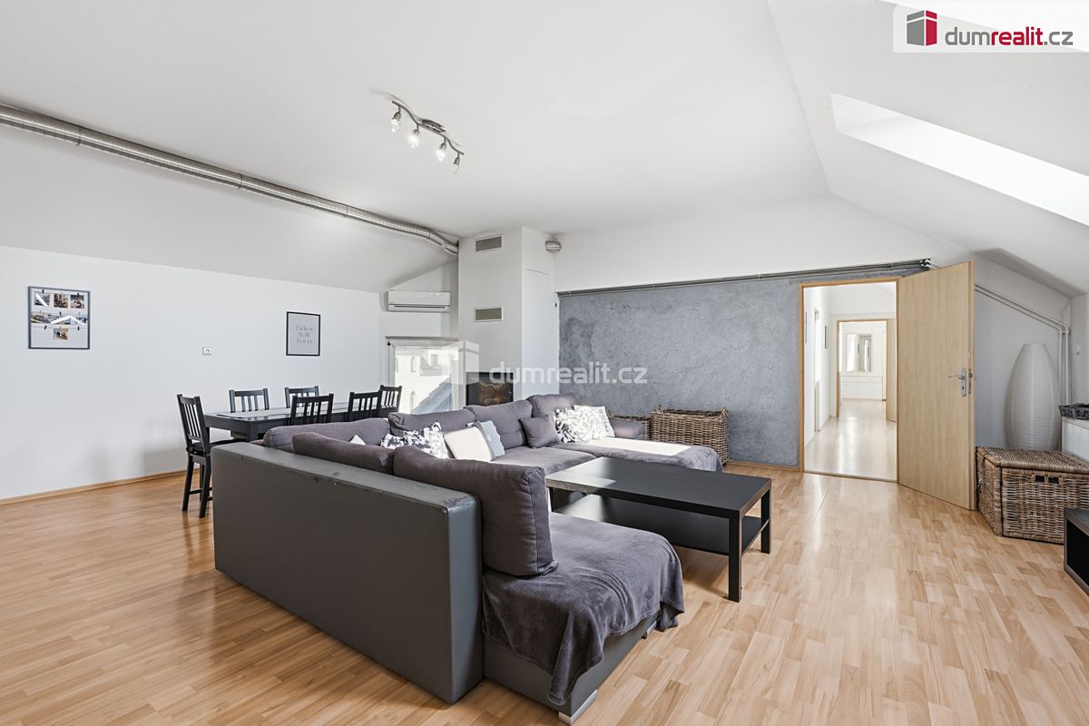 Prodej bytu 4+kk 140 m²