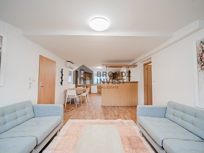 Pronájem bytu 4+kk 90 m² (Jednopodlažní)