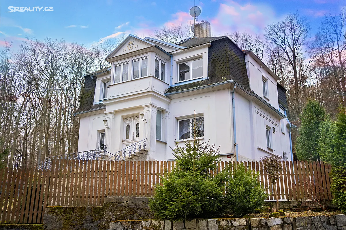 Prodej vily 250 m², pozemek 614 m²