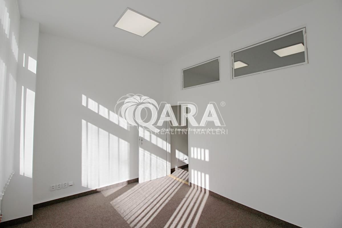 Pronájem kanceláře 27 m² – fotografie 2