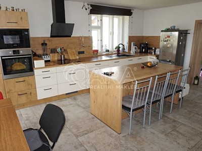 Haus zum Kauf, 140 m² (2 von 30)