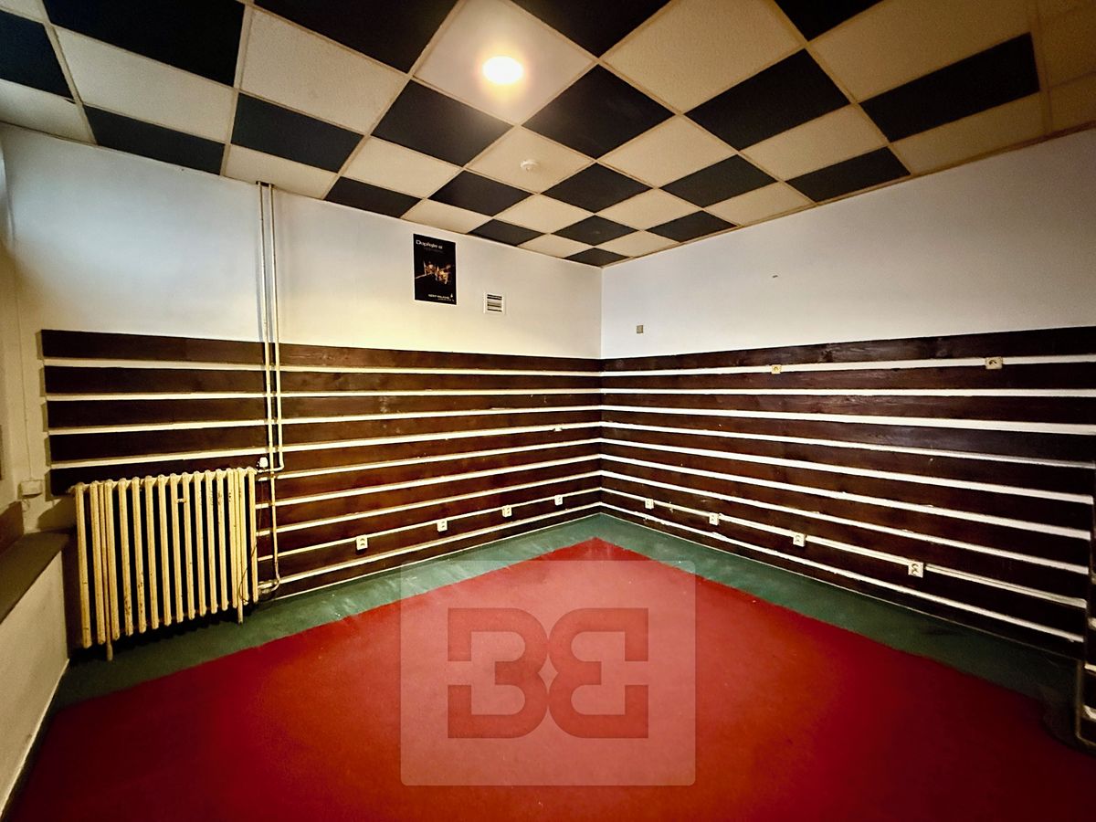 Pronájem obchodního prostoru 150 m² – fotografie 5