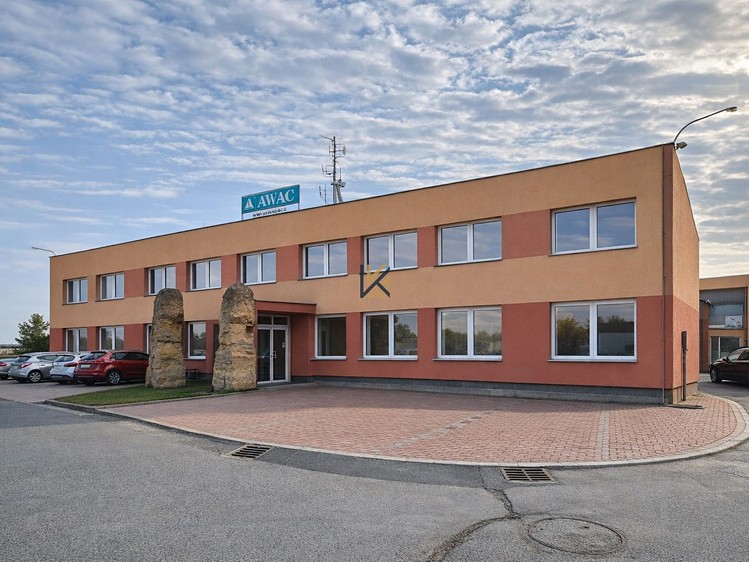 Gewerbefläche zur Miete, 407 m² (1 von 8)