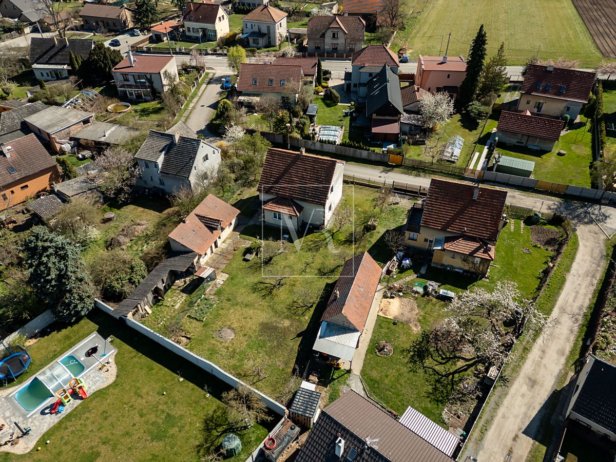 Prodej rodinného domu 127 m², pozemek 886 m² – fotografie 3