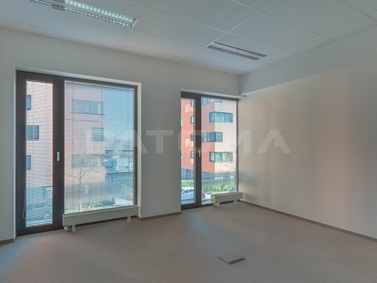 Pronájem komerčního prostoru, 100 m² (10 z 16)