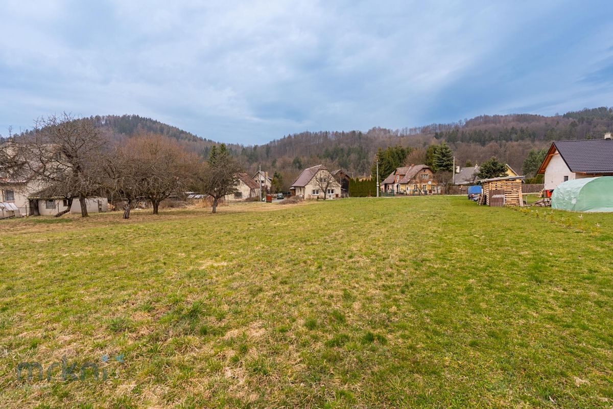 Prodej stavebního pozemku 2127 m²