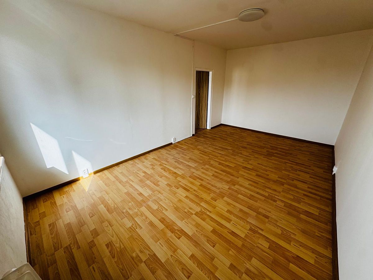 Pronájem bytu 2+1 55 m² – fotografie 3