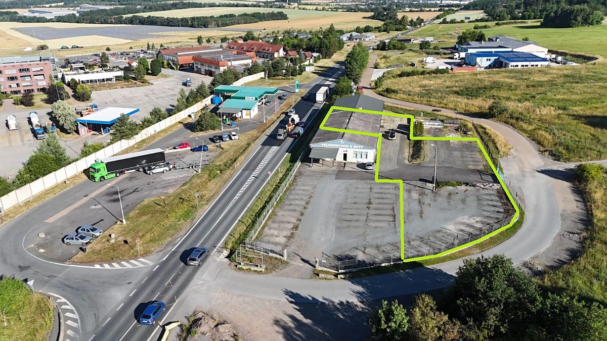 Pronájem obchodního prostoru 300 m² – fotografie 2