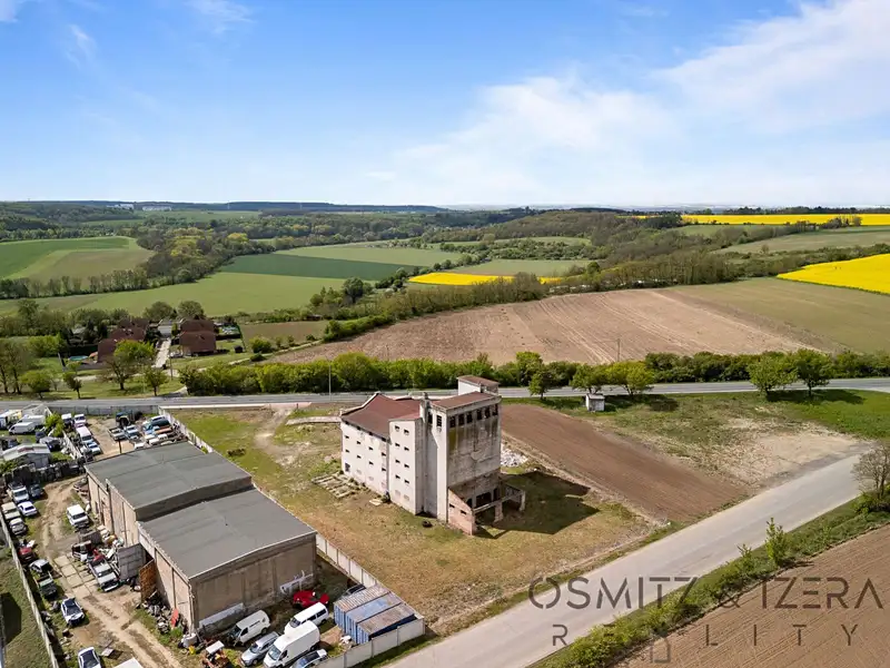 Prodej skladového prostoru 3671 m², Nová Ves – náhled fotky 2