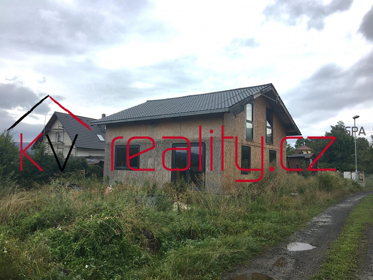 Prodej rodinného domu 125 m², pozemek 561 m² – fotografie 2