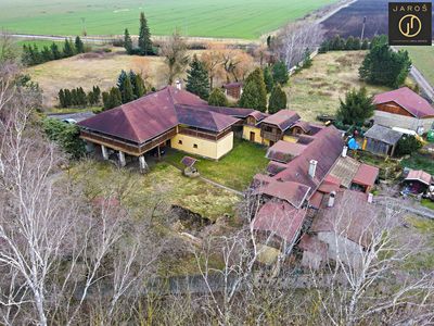 Prodej rodinného domu 1400 m², pozemek 21245 m²