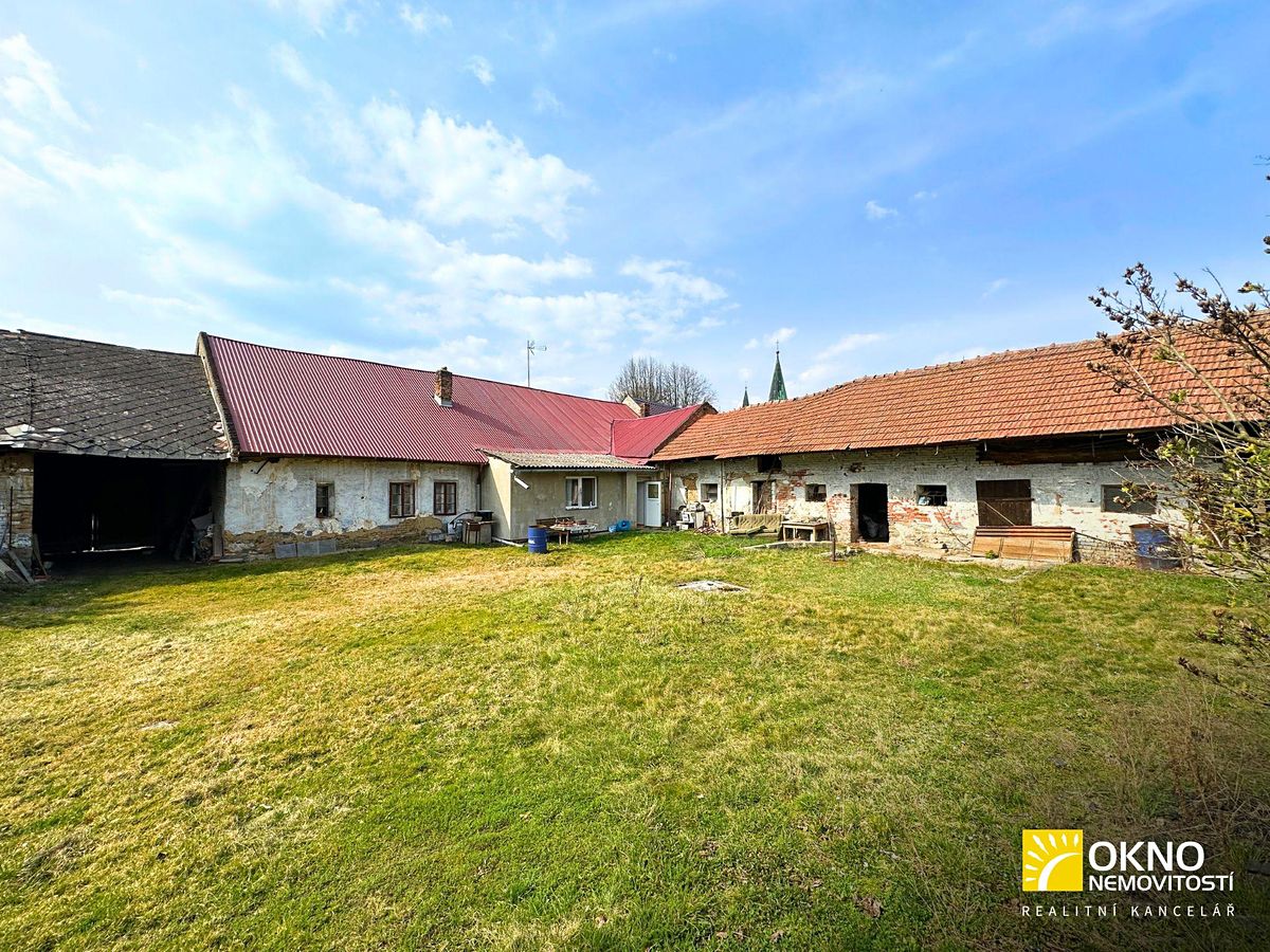Prodej rodinného domu 400 m², pozemek 2971 m²
