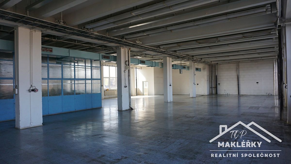 Pronájem skladového prostoru 1000 m² – fotografie 2