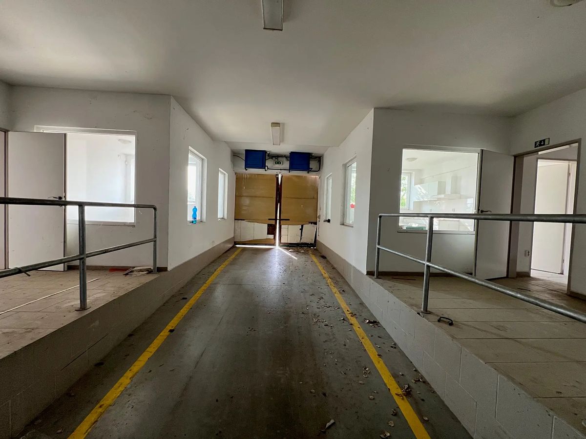 Pronájem skladového prostoru 1051 m² – fotografie 3