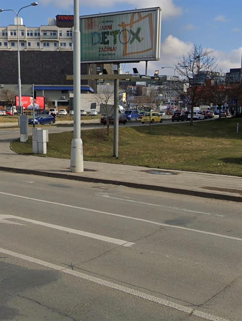 Pronájem komerčního pozemku 9000 m² – fotografie 3