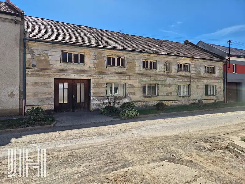 Prodej rodinného domu 240 m², pozemek 1160 m², Čelčice – náhled fotky 1