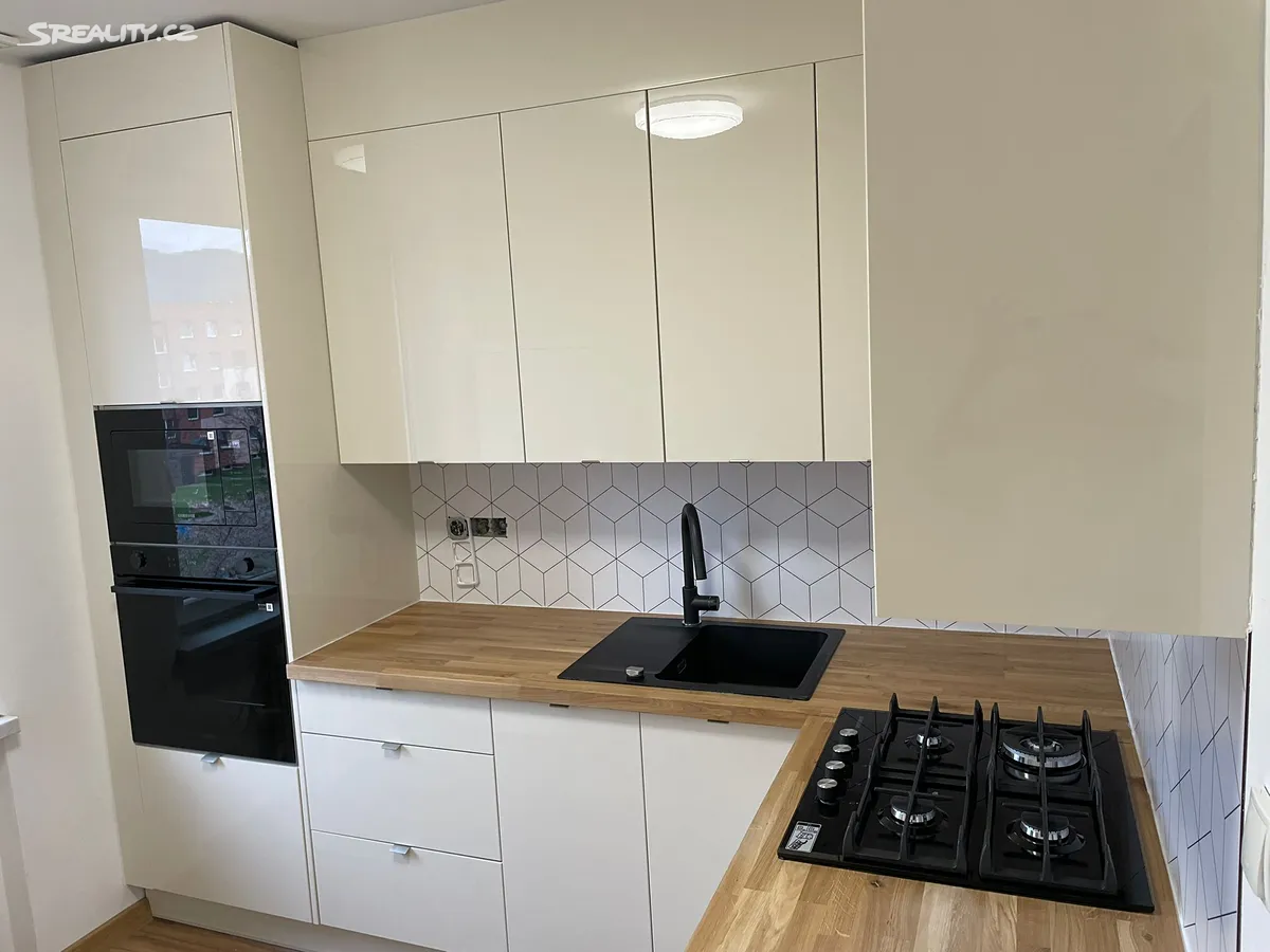 Prodej bytu 2+1 50 m², Třinec