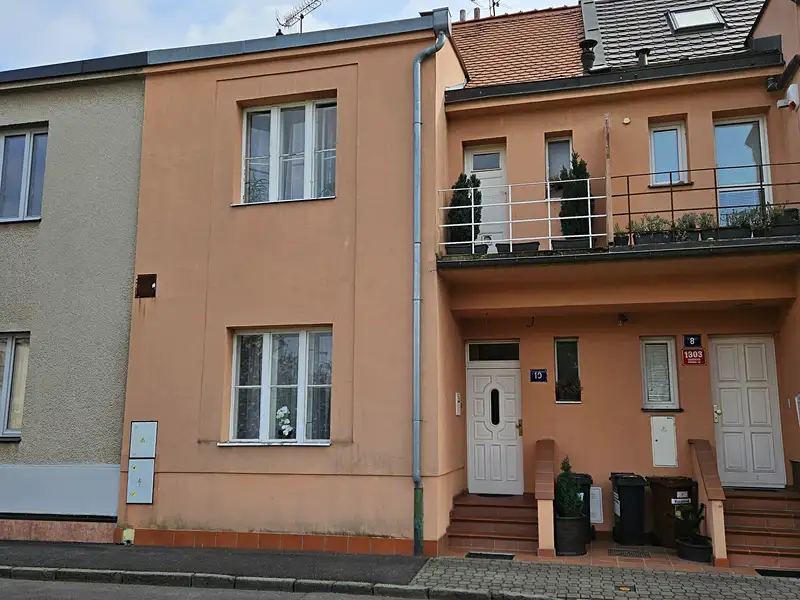 Prodej rodinného domu 110 m², pozemek 156 m², Praha – náhled fotky 1