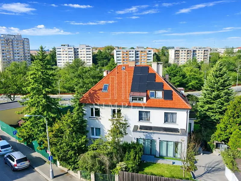 Prodej vícegeneračního domu 360 m², pozemek 366 m², Praha – náhled fotky 2