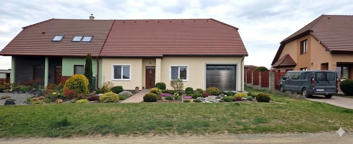 Prodej stavebního pozemku 1606 m²
