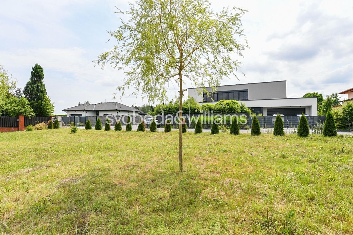Prodej stavebního pozemku 2027 m² – fotografie 5
