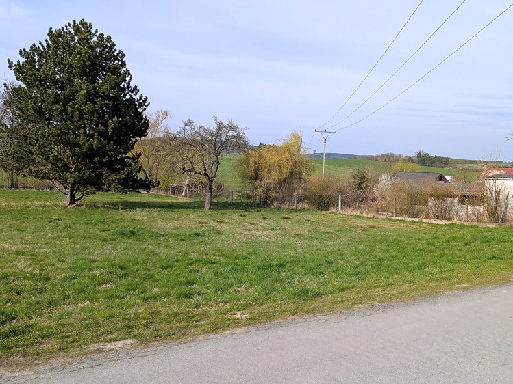 Prodej pozemku, 1 059 m² (2 z 7)
