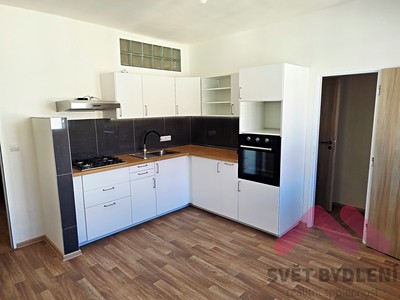 Pronájem bytu 2+1 82 m² (Jednopodlažní)