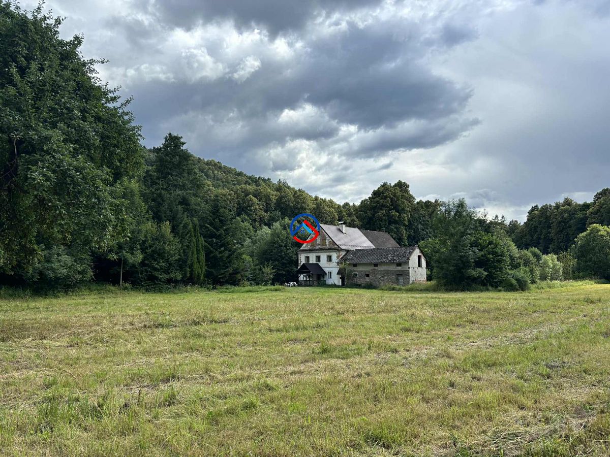 Prodej stavebního pozemku 1250 m² – fotografie 2